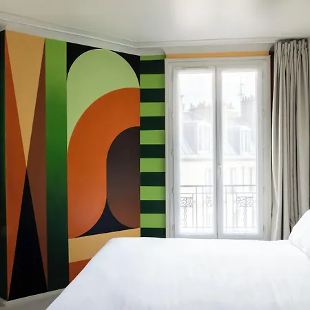 Graphik Montparnasse Hotel