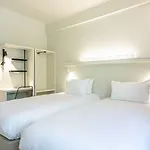 Graphik Montparnasse מלון 3*