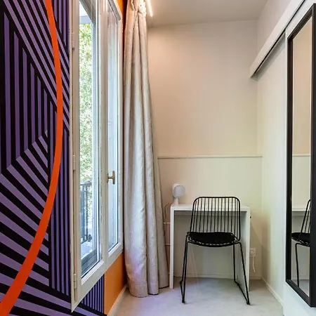 Graphik Montparnasse Hotel