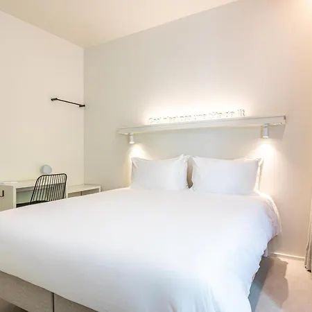 Graphik Montparnasse Hotel