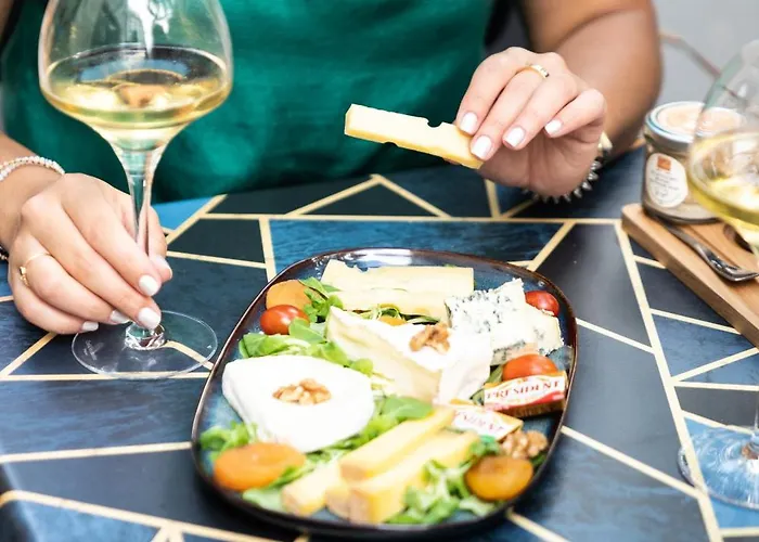 Hotel Graphik Montparnasse 3*