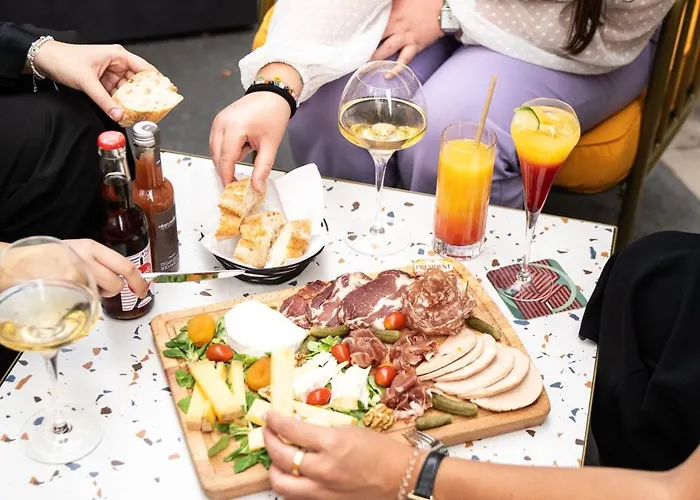 Hotel Graphik Montparnasse Parigi