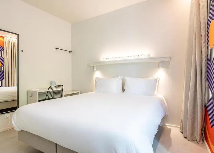 Graphik Montparnasse Hotel